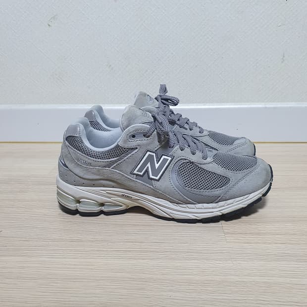 뉴발란스 2002R 그레이 운동화 260