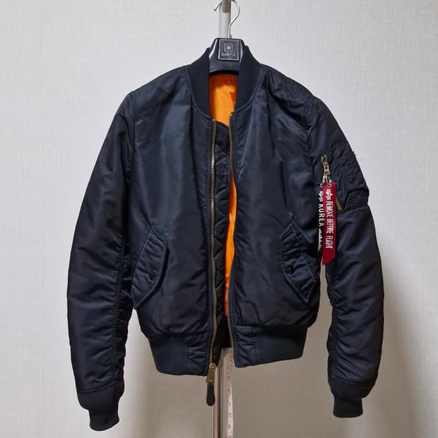 알파인더스트리 MA-1 블랙 항공점퍼 xs