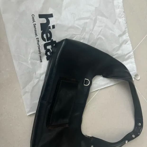 히에타 티나백 블랙 팝니다