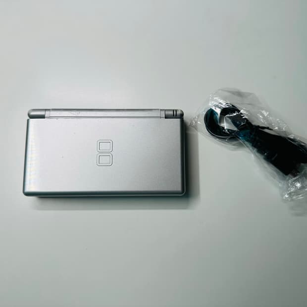 닌텐도 DS Lite DSL 메탈 실버 일판 판매 (DSi, GBA)