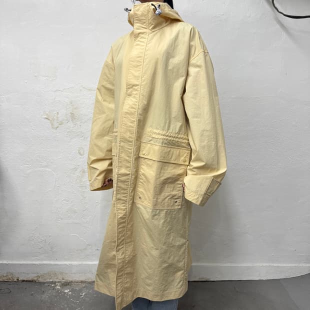 디젤(DIESEL) 22ss 아이보리컬러 후면 서클로고 후드 나일론 루즈