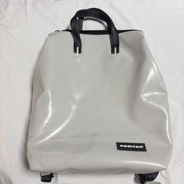 프라이탁 F201 피트 백팩