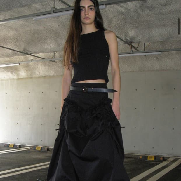 밀로우먼 셔링 맥시스커트