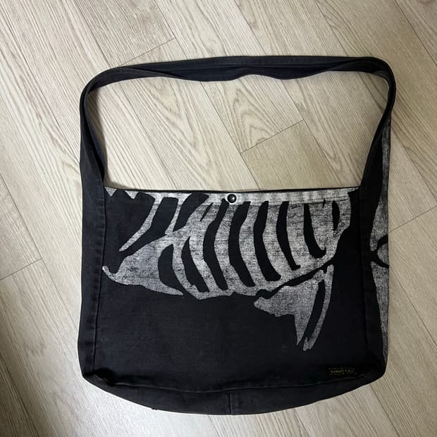 캐피탈 본 북백