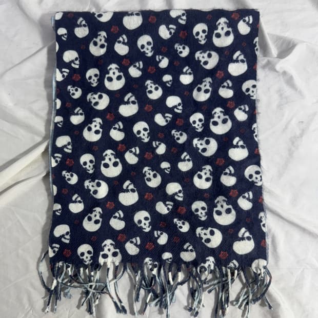 빈티지 스컬 로즈 머플러