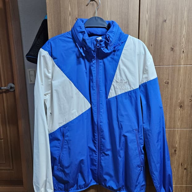 아디다스 바람막이 XL
