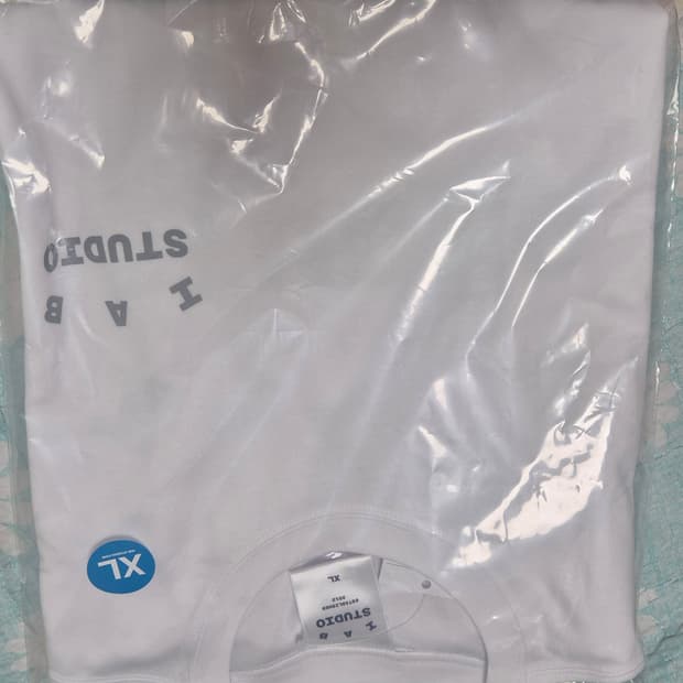 아이앱 스튜디오 롱슬리브 팝니다