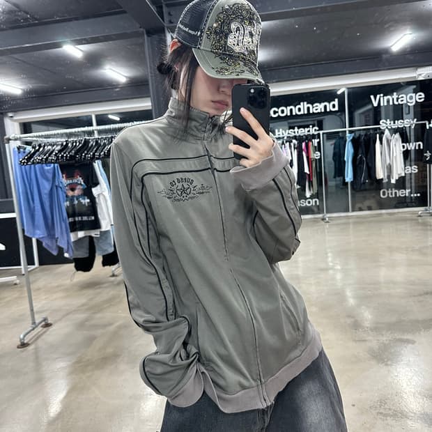 Guess 그레이 타우페 색상 트랙 재킷