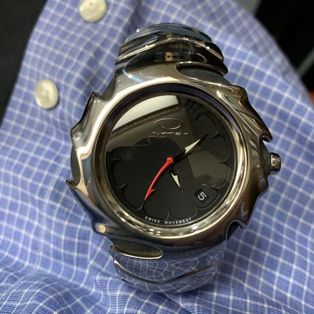 오클리 블레이드 시계