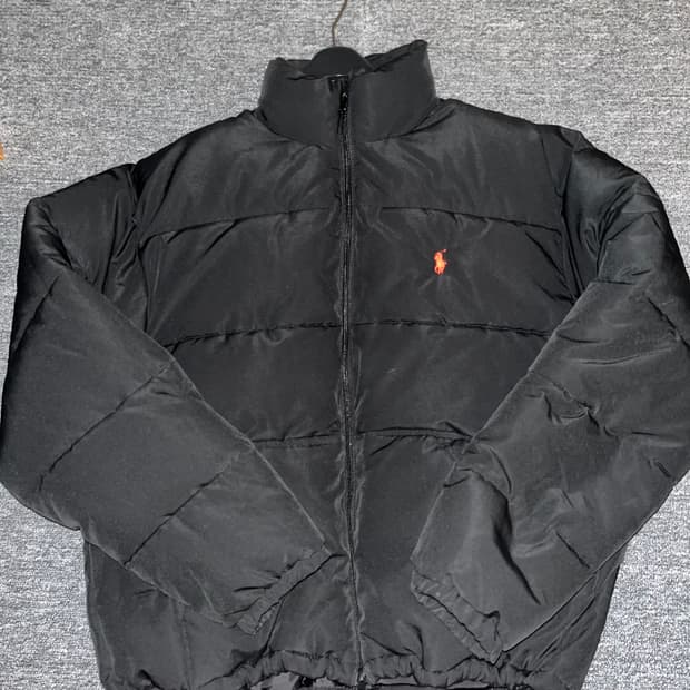 폴로 블랙 레드로고 패딩