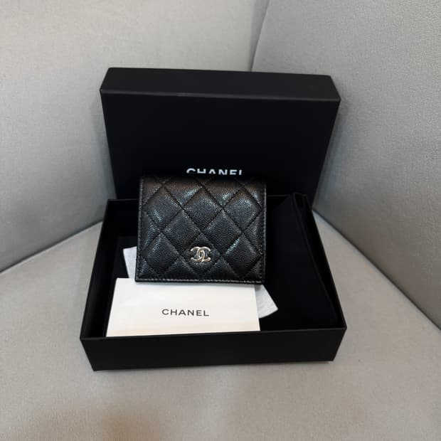 새제품 샤넬 플랩 그레인드 지갑 