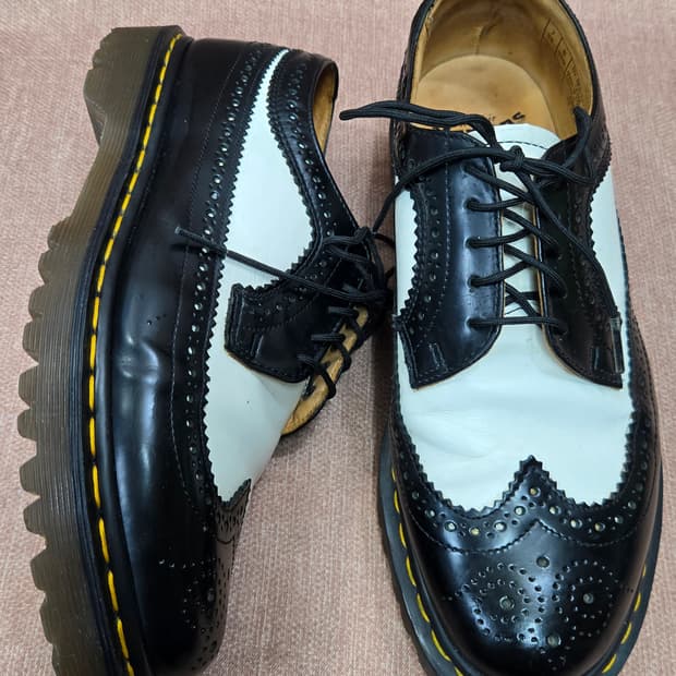 닥터마틴 260mm- UK7  미키마우스 윙팁 3989 로퍼 윙팁 구두