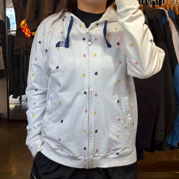 노스페이스 화이트 패턴 후드집업