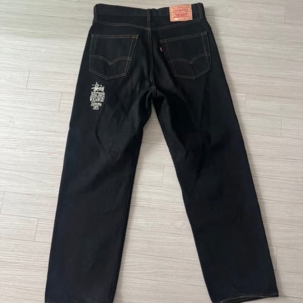 스투시X리바이스 크리스피 린스568진 블랙 31/30