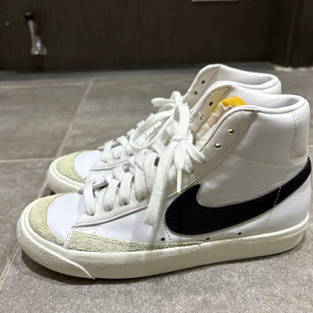 나이키 블레이저 미드 '77 빈티지 화이트 블랙