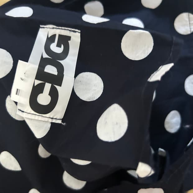 cdg 도트 머플러