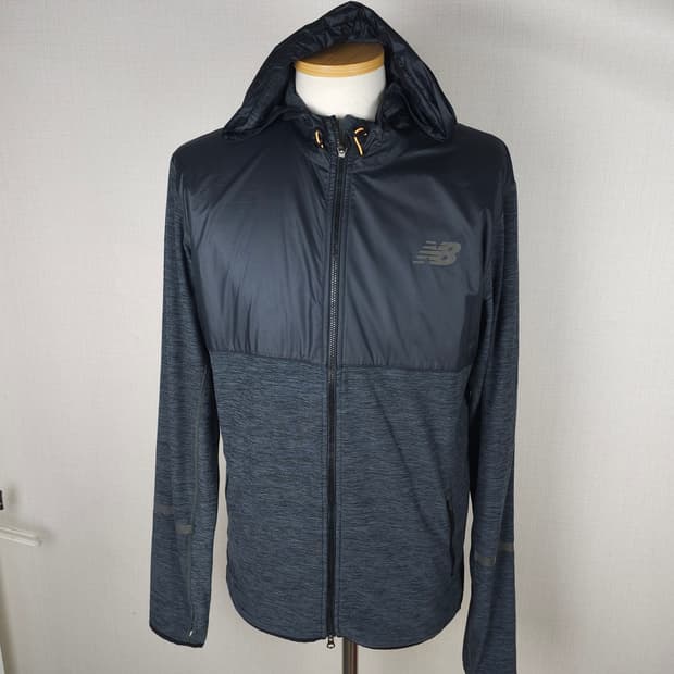 뉴발란스 후드집업 남자95사이즈 