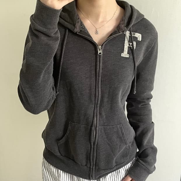 zip up hoodie