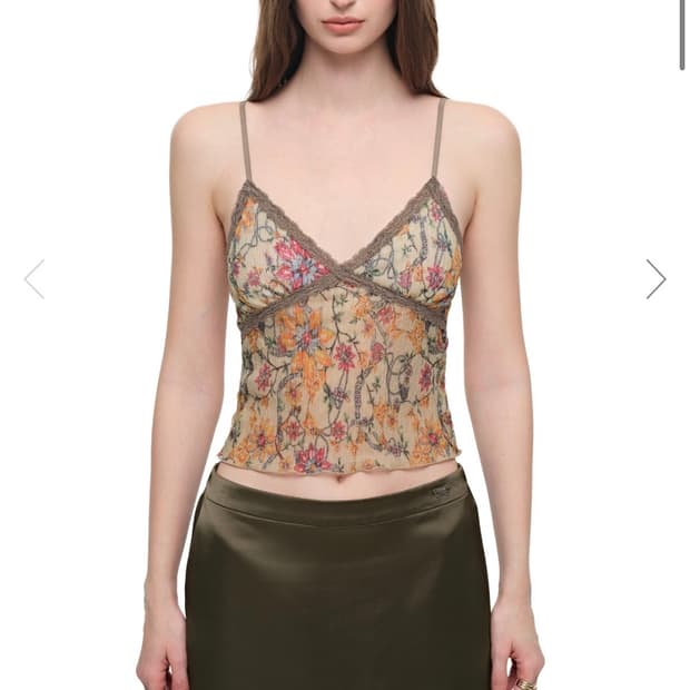 티엠티 METALLIC FLORAL 03 LACE CAMI 플로럴 탑