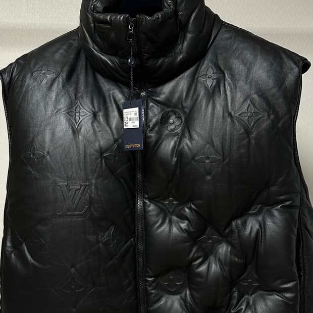루이비통 보이후드 푸퍼 조끼패딩 M(105-110) 블랙