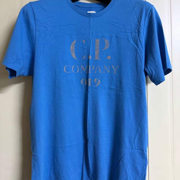 CP컴퍼니 블루 그레이 반팔티 L사이즈
