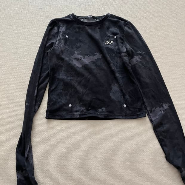 유즈 YUSE 긴팔 크롭티