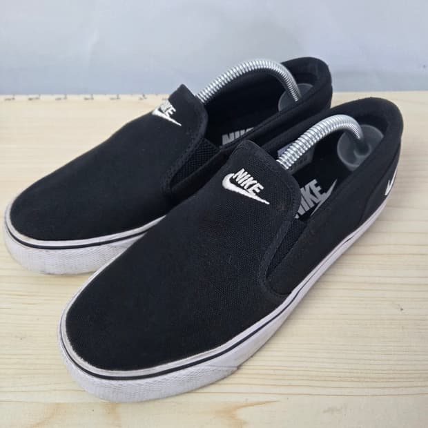 235 나이키 토키 슬립온  캔버스화 스니커즈
