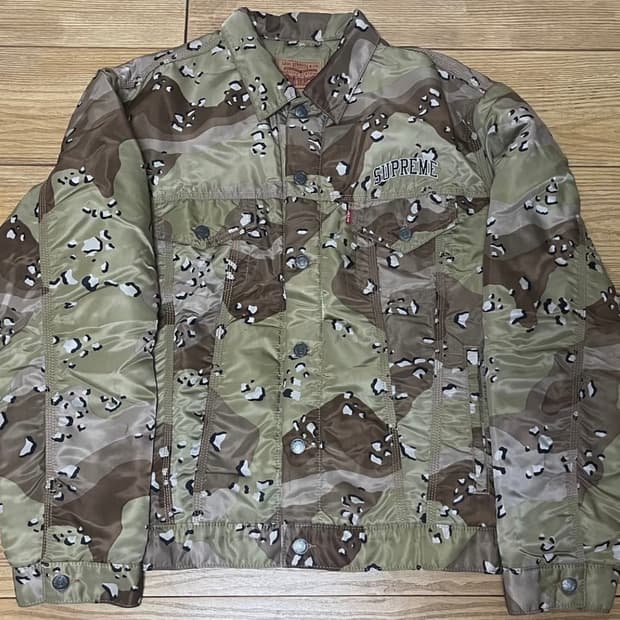 슈프림 리바이스 카모 트러커