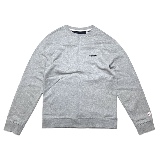 아웃도어프로덕츠 자수 로고 맨투맨