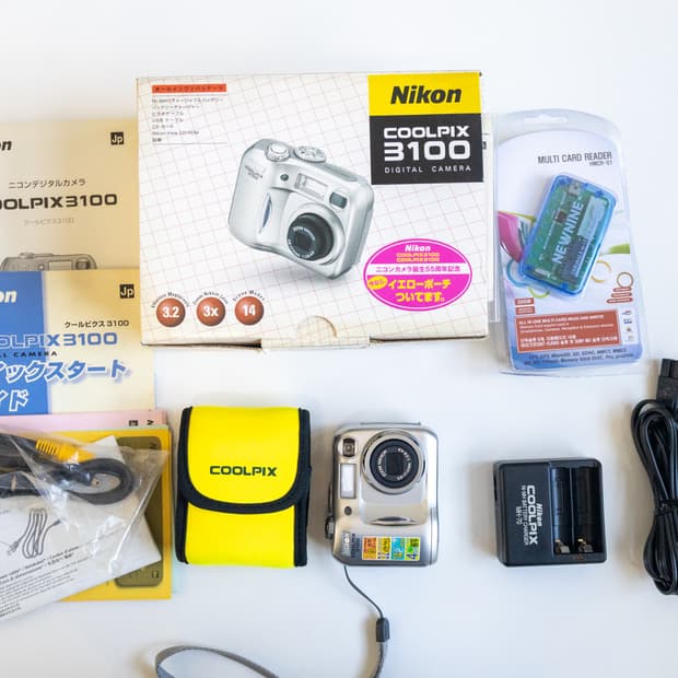 Nikon Coolpix 3100 / 빈티지 디지털 카메라