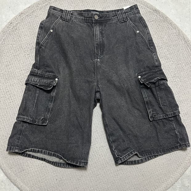 페이탈리즘 버뮤다 카고 팬츠 블랙