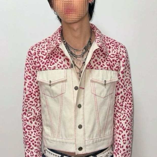CHAEnewyork 핑크 레오파드 메탈 피어싱 크롭데님자켓
