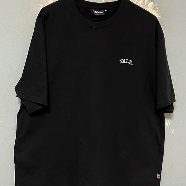 YALE 예일 스몰 원포인트 자수로고 남자 반팔티셔츠 블랙 XL 105