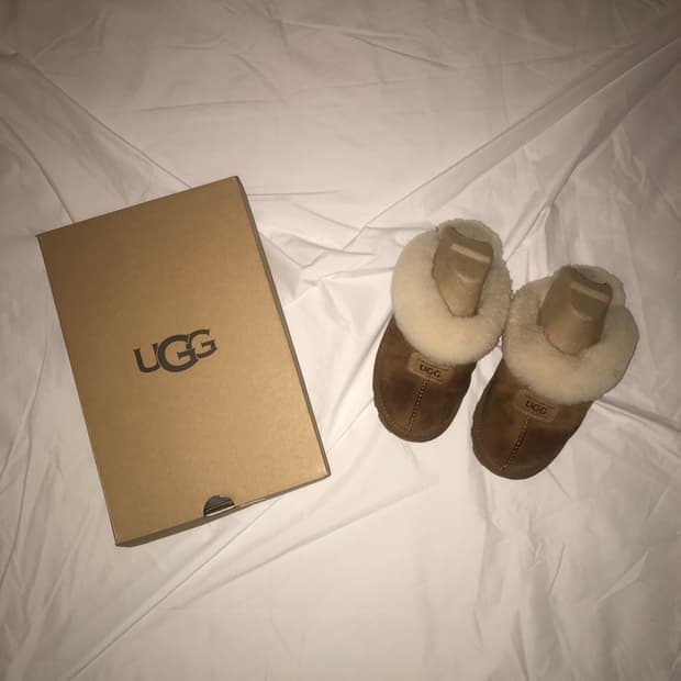 UGG 어그 슬리퍼