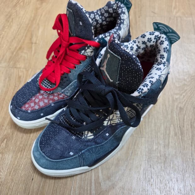 나이키 에어조던4 사시코