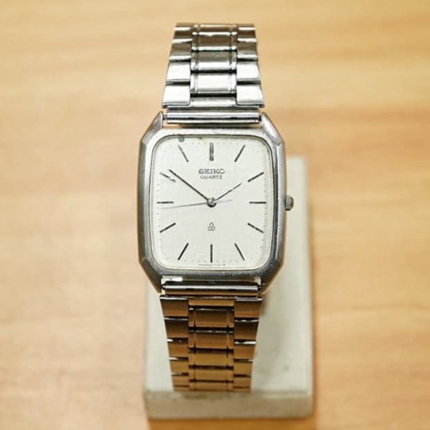 80s 세이코 옥타곤 프레임 쿼츠 시계
