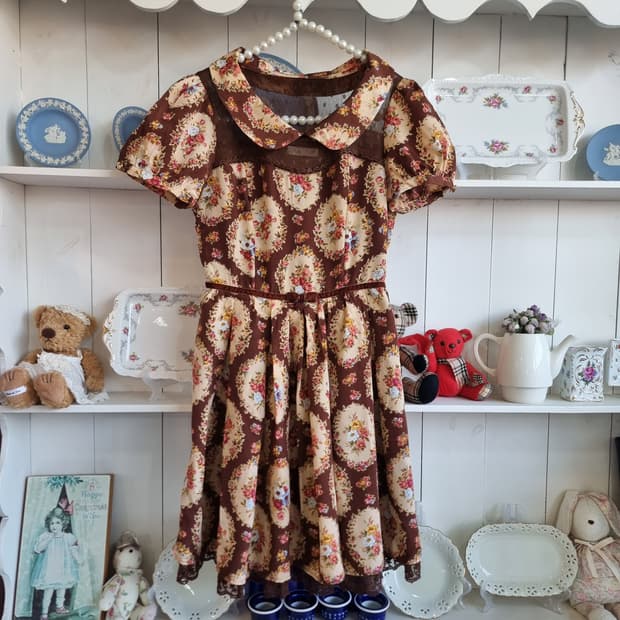 리즈리사(Liz Lisa) 초코 플로럴 메달리온 원피스