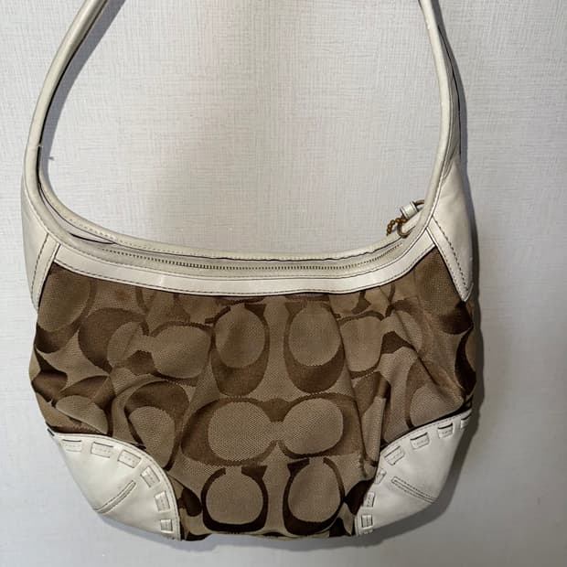 코치 시그니처 숄더백