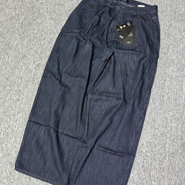 무신사 스탠다드 린넨 라이크 세미 벌룬 데님팬츠 31