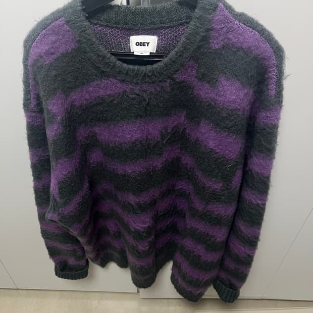 Obey 니트