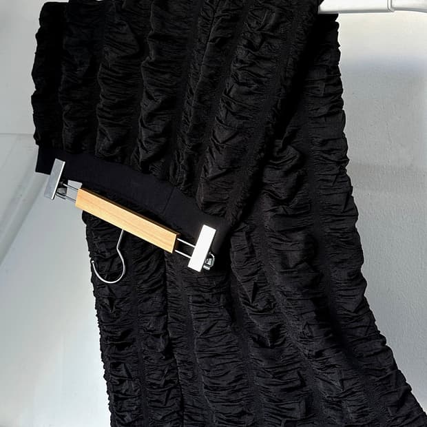 Volume shirring design long skirt