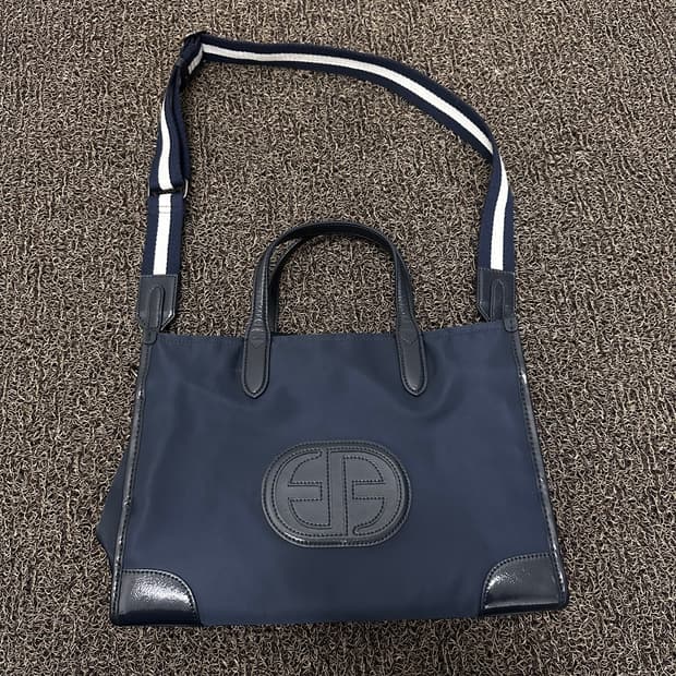 에스콰이어 여성 크로스백 엘라백 네이비