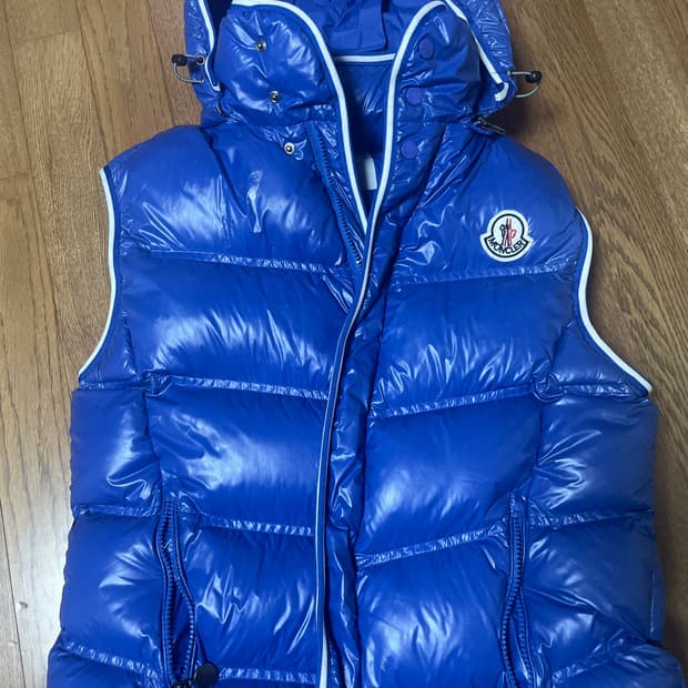 몽클레어 패딩조끼