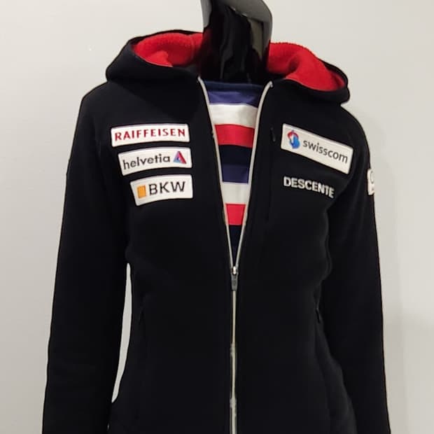 데상트 아우디 후리스 