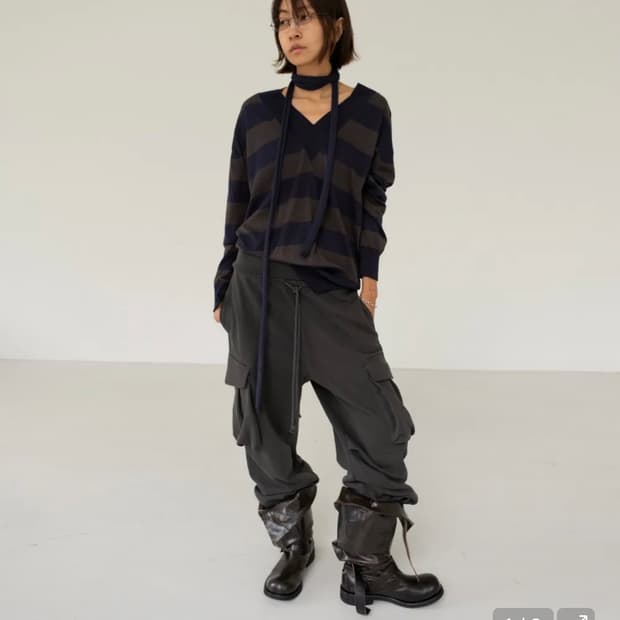 SEO V-NECK STRIPE KNIT TOP NAVY GRAY