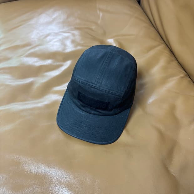 Supreme MM6 슈프림x메종 마르지엘라 페인티드 블랙 캠프캡 모자