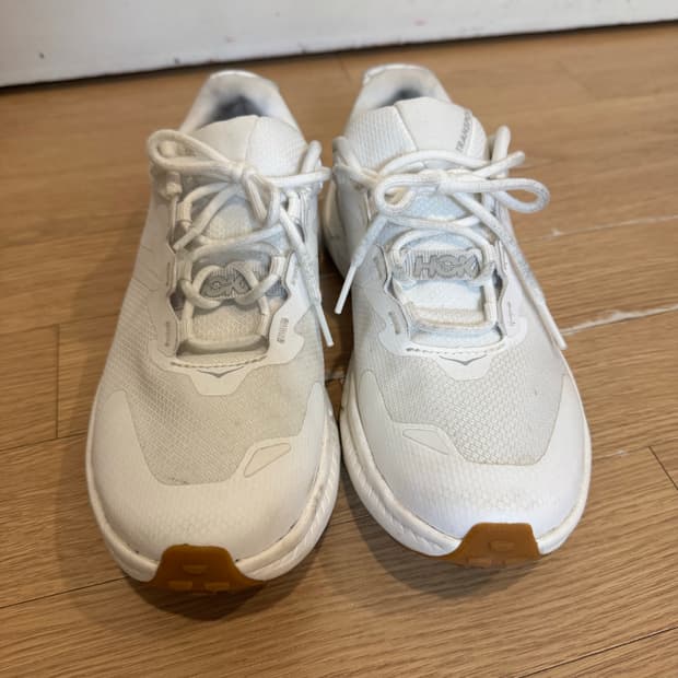 HOKA 호카 운동화240