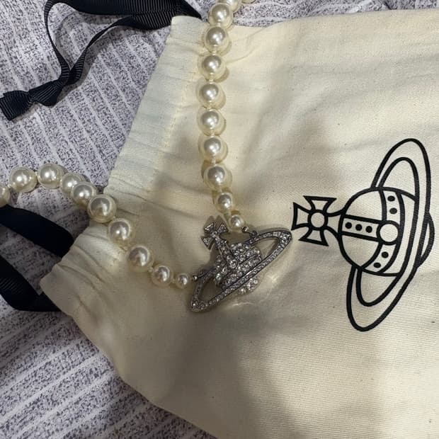 비비안웨스트우드 펄바스 릴리프 목걸이