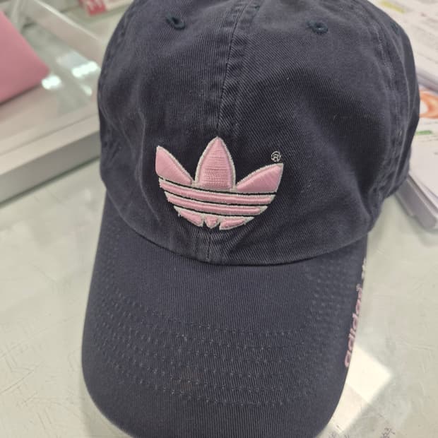 아디다스 볼캡 네이비X핑크 로고
