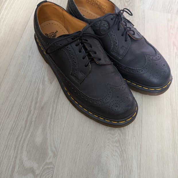 닥터마틴 윙팁 270